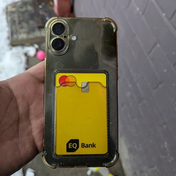 iPhone 16 plus - Picture 3 of 3